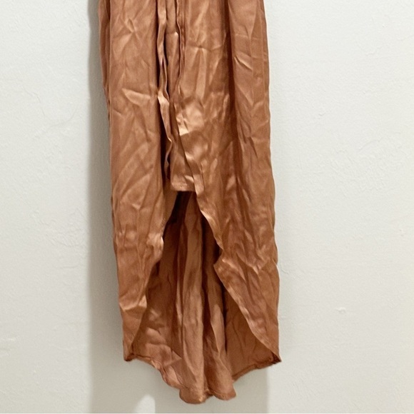 BLUE LIFE Women’s Brown Satin V-Neck Asymetrical Hem Racerback Dress Siz… - Picture 4 of 5